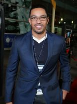 Laz Alonso photo
