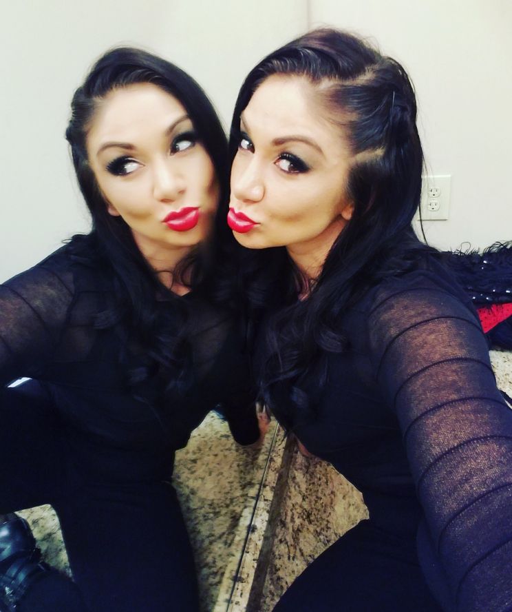 Lea Lexis