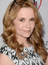 Lea Thompson photo