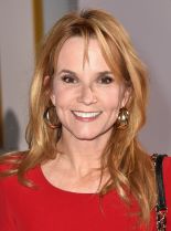 Lea Thompson photo