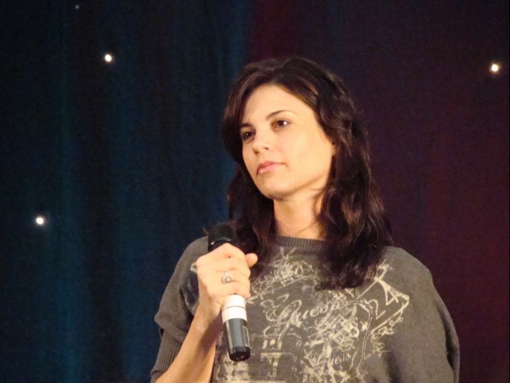 Leah Cairns