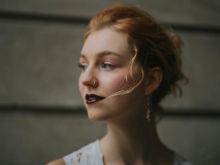 Leah Lewis photo