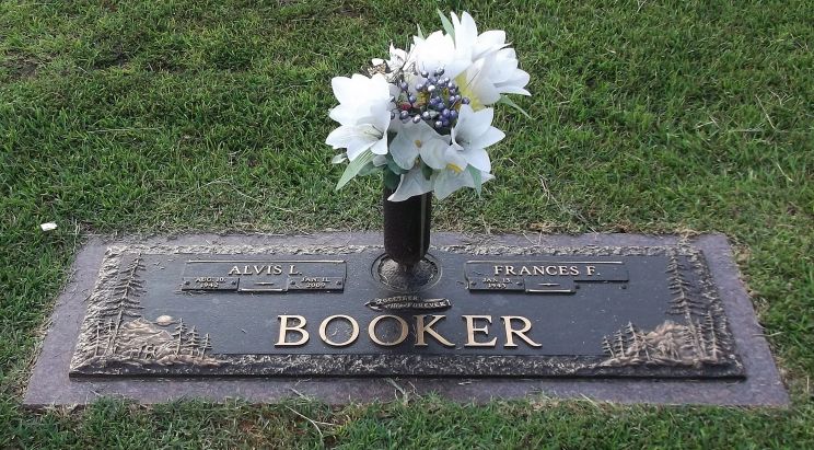 Lee Booker