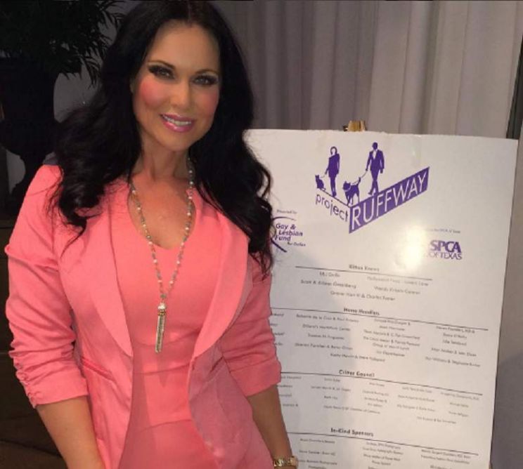 LeeAnne Locken