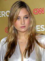 Leelee Sobieski