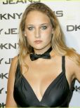 Leelee Sobieski