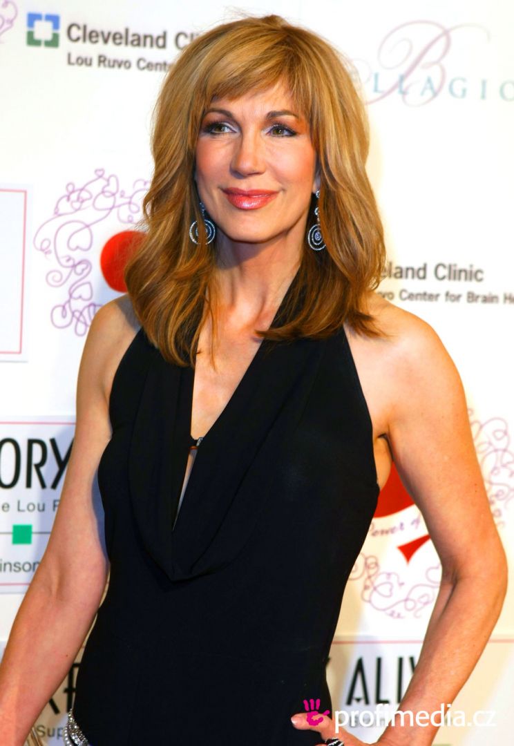 Leeza Gibbons