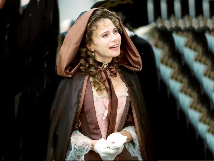Lena Olin