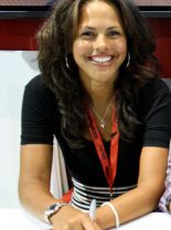 Lenora Crichlow photo