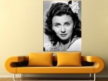 Lenore Aubert photo