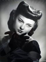 Lenore Aubert photo
