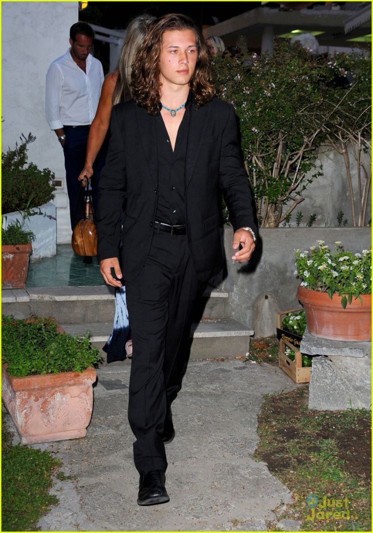 Leo Howard