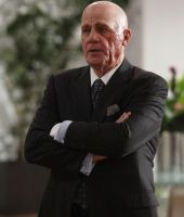 Leon Russom