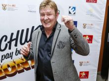 Leon Schuster