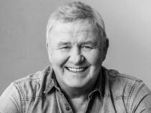 Leon Schuster