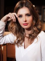 Leona Paraminski #1922231 picture (Portrait Medium)