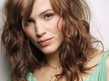 Leony April