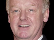 Les Dennis