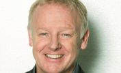 Les Dennis