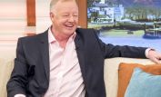 Les Dennis