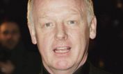 Les Dennis