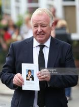 Les Dennis