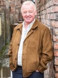 Les Dennis