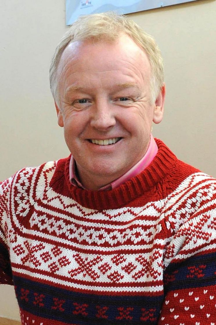 Les Dennis