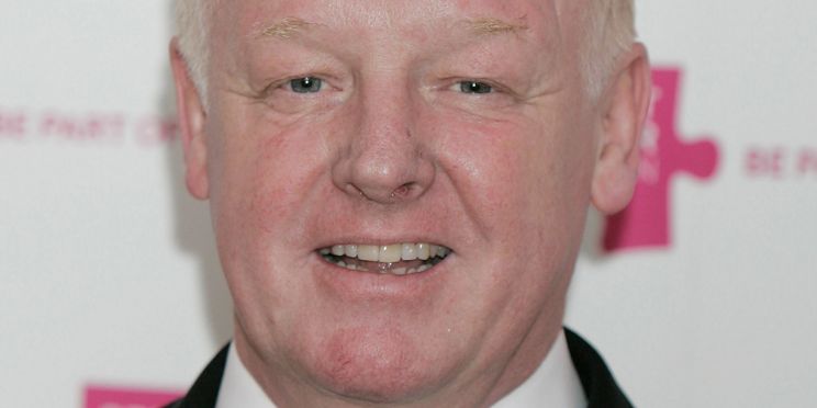 Les Dennis