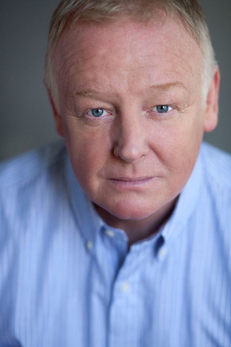 Les Dennis