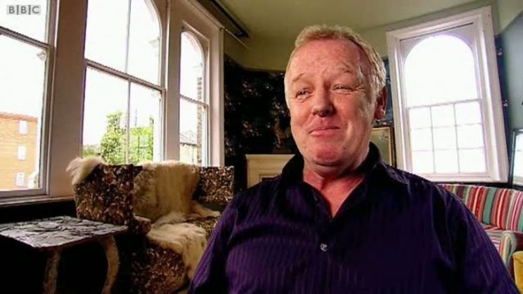 Les Dennis