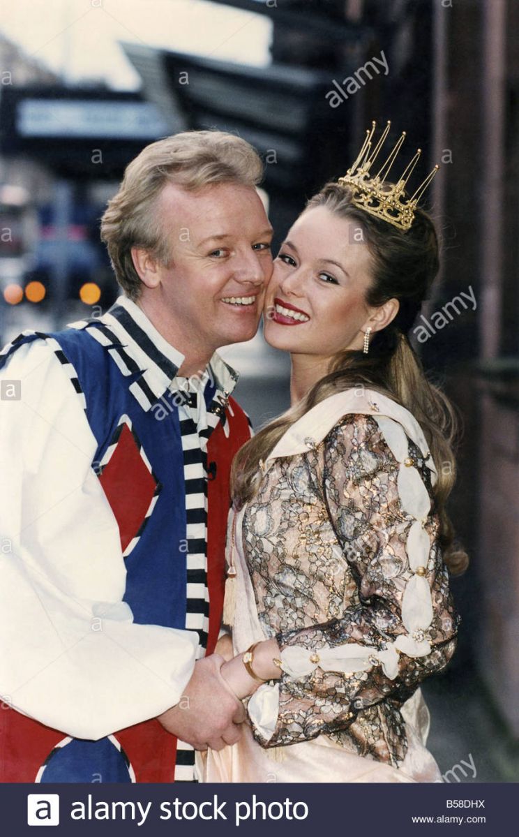 Les Dennis