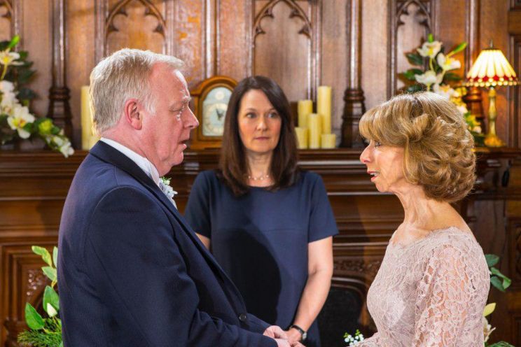 Les Dennis
