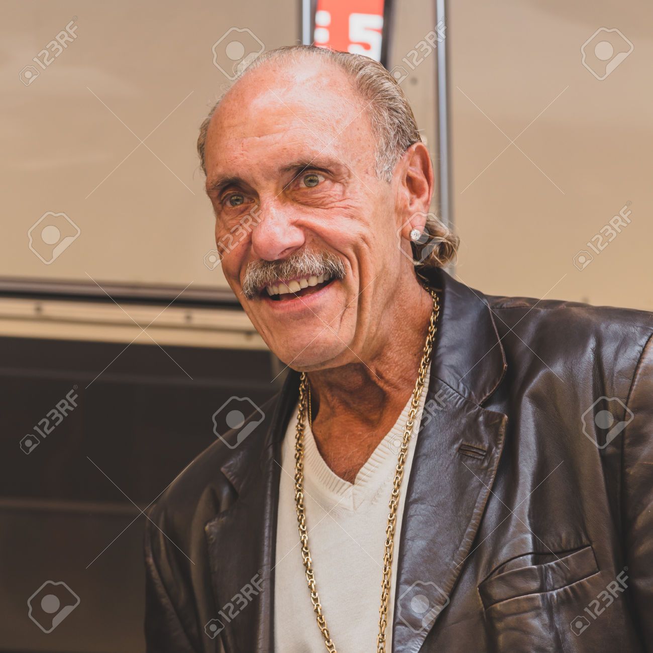 Pictures of Les Gold