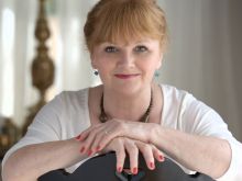 Lesley Nicol