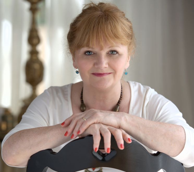 Lesley Nicol