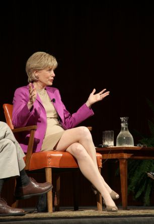 Lesley Stahl