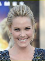 Leslie Bibb