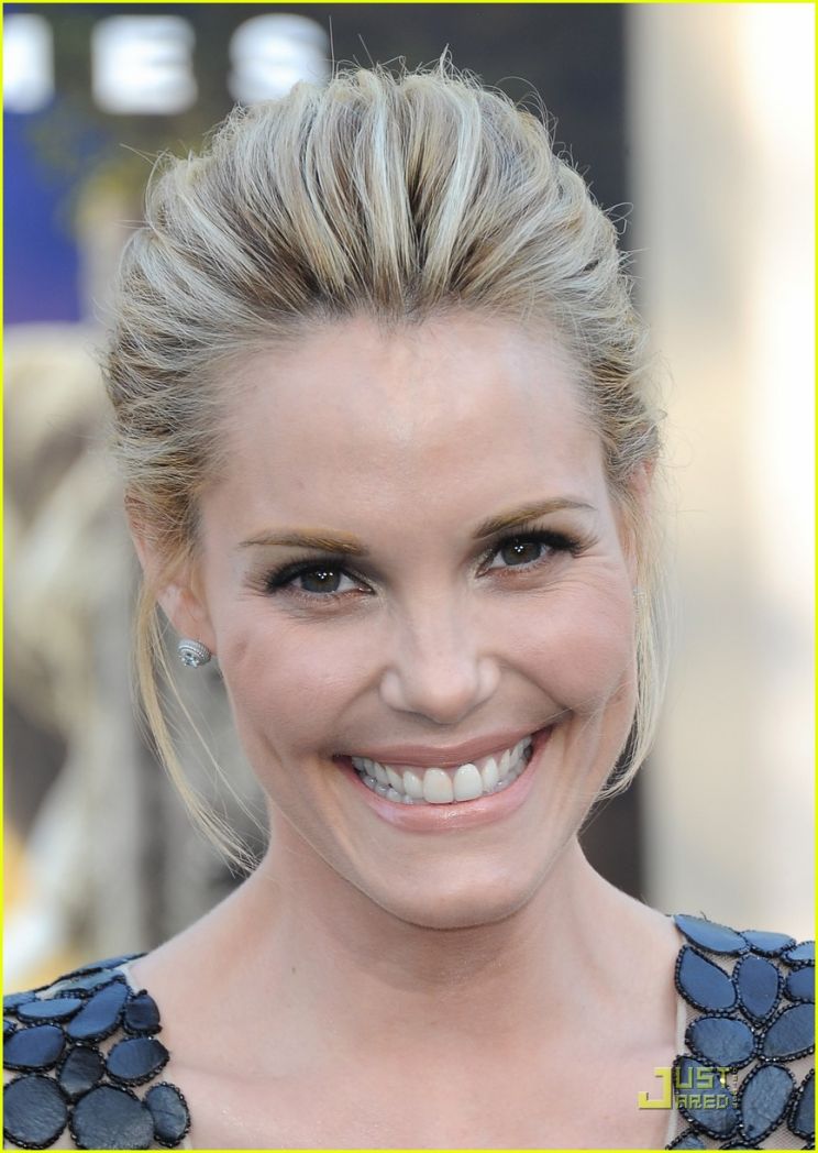 Leslie Bibb