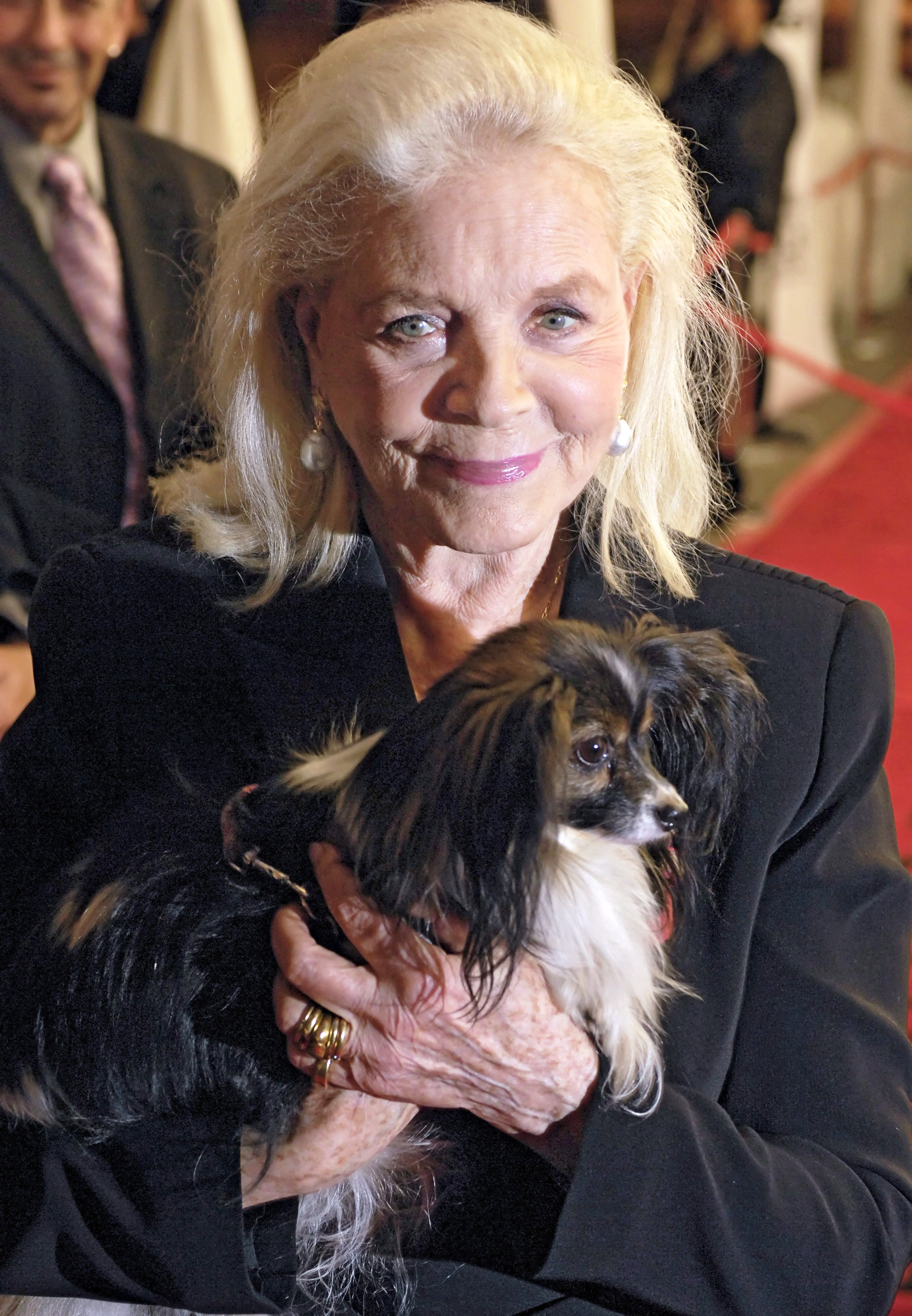 Pictures of Leslie Bogart