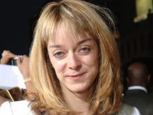 Leslie Dixon