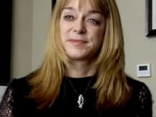Leslie Dixon