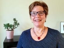 Leslie Dixon