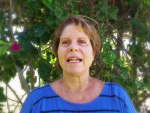Leslie Dixon