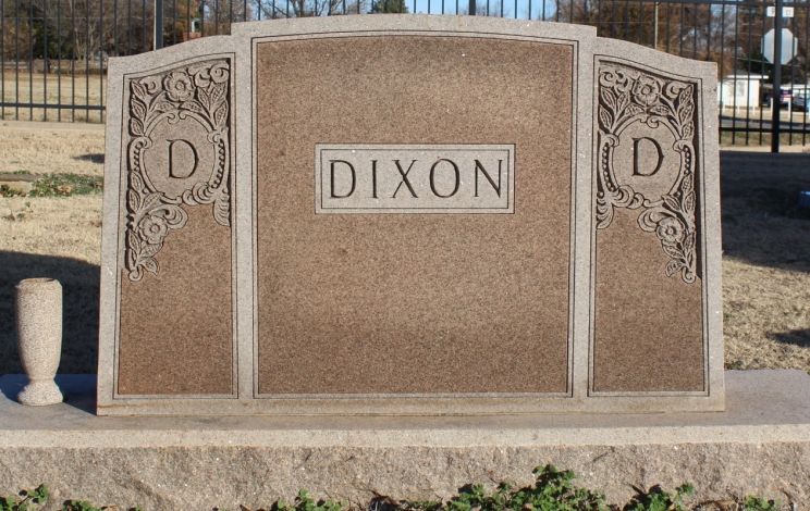 Leslie Dixon