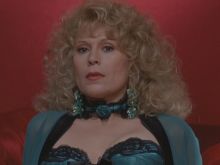 Leslie Easterbrook