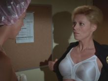 Leslie Easterbrook