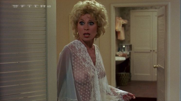 Leslie Easterbrook