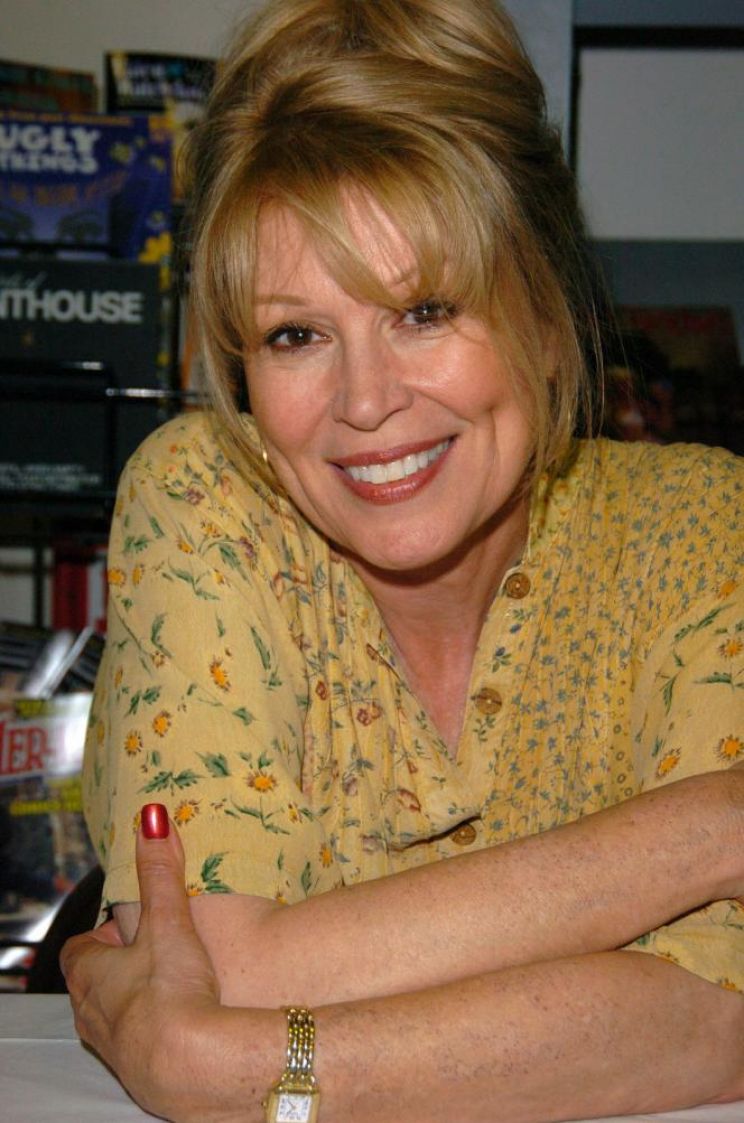 Leslie Easterbrook