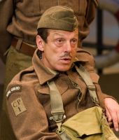 Leslie Grantham